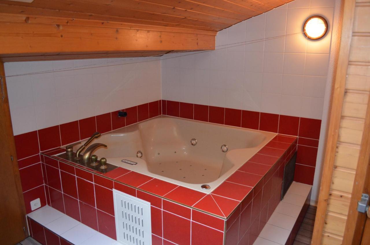 Logement chez l'habitant étage indépendant Grône Extérieur photo