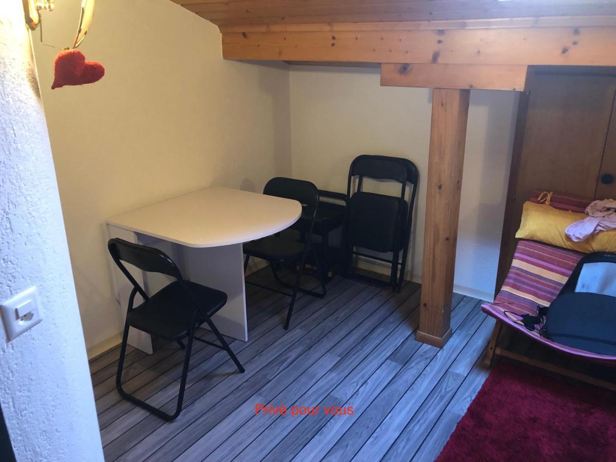 Logement chez l'habitant étage indépendant Grône Extérieur photo